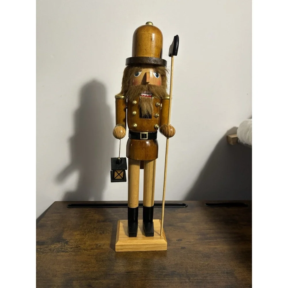 Golden Stain Nutcracker Large 14